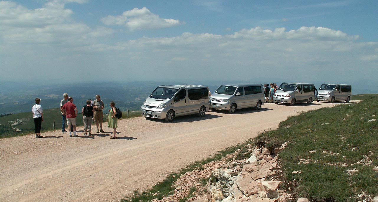 van minibus assisi francis visit eremo carceri san damiano group subasio nature umbria